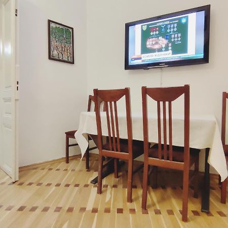 Апартаменти Трехкімнатні В Самому Центрі Для 6-Х إلفيف المظهر الخارجي الصورة